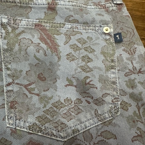 Pilcro - Anthropologie - Floral Slim boyfriend Jeans with Subtle Pattern size 26 - Picture 7 of 7